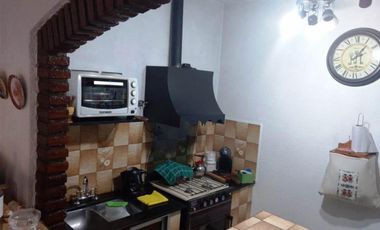 CHALET EN EL CORAZON DE VILLA SARMIENTO EN VENTA