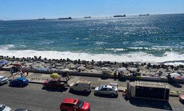 Venta de 2 dorm, pieza y baño serv. estac Vista al Mar, Viña