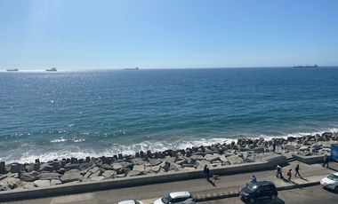 Venta de 2 dorm, pieza y baño serv. estac Vista al Mar, Viña