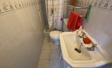 Venta de 2 dorm, pieza y baño serv. estac Vista al Mar, Viña