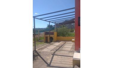 SE VENDE DOS DUPLEX AMBOS DE DOS DORMITORIOS  EN CARLOS PAZ
