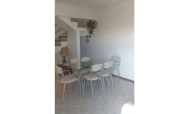 SE VENDE DOS DUPLEX AMBOS DE DOS DORMITORIOS  EN CARLOS PAZ