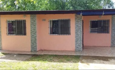 Casa en venta - 2 Dormitorios 1 Baño - Santa Clara Del Mar