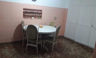 VENTA HERMOSA CASA EN LOTE PROPIO 2 AMB C/COCHERA, J. L. SUAREZ