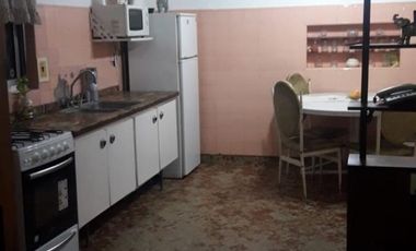 VENTA HERMOSA CASA EN LOTE PROPIO 2 AMB C/COCHERA, J. L. SUAREZ