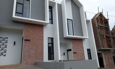Rumah town house cantik view pegunungan Bandung kota Padasuka Surapati cicaheum Bandung Utara