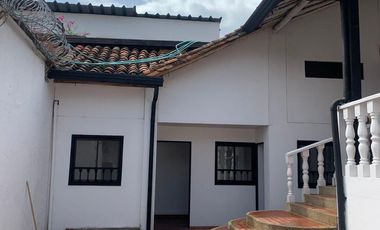 casa en arriendo en san cristóbal. Cod A108008