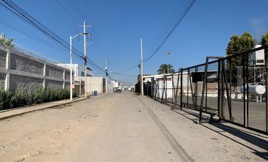 Renta de Terreno  con bodega de 400m Zona Finsa-Autopista-Sanctorum