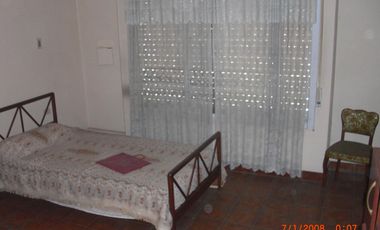 Casa 3 amb en lote propio con fondo y habitación de servicio