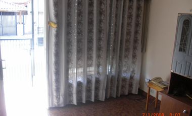 Casa 3 amb en lote propio con fondo y habitación de servicio