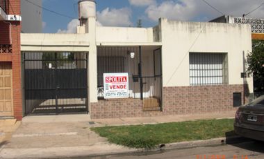 Casa 3 amb en lote propio con fondo y habitación de servicio