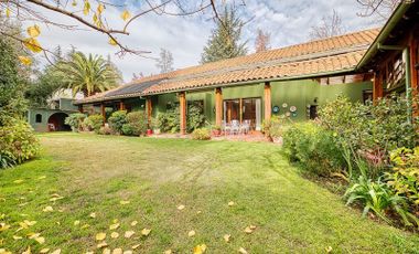 Casa en Venta en Santa María de Manquehue, sector plano