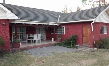 Casa en arriendo 5d, 4b, piscina en Talagante