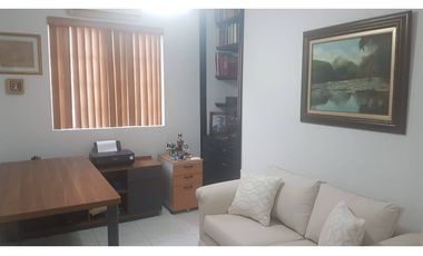 SE VENDE HERMOSA CASA EN EL DORAL