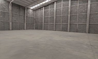 RENTA/VENTA  de bodega en SANTA CATARINA