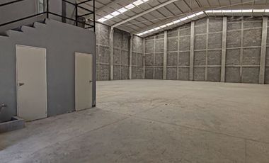 RENTA/VENTA  de bodega en SANTA CATARINA