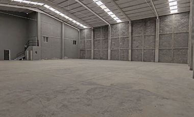 RENTA/VENTA  de bodega en SANTA CATARINA