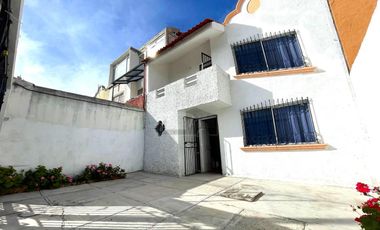 Casa en Venta en Plazas del Sol 2a Sección, Querétaro, cerca del parque