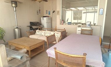 Departamento en venta. Portal la Dehesa, Lo Barnechea