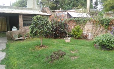 ¡APTA CREDITO CASA C/COCHERA PASANTE Y JARDÍN - ¡IMPERDIBLE