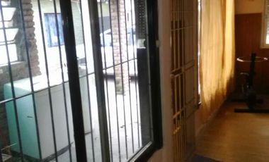 ¡APTA CREDITO CASA C/COCHERA PASANTE Y JARDÍN - ¡IMPERDIBLE