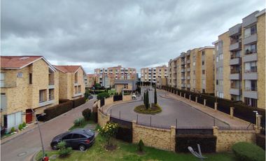 SE ARRIENDA ESPECTACULAR EN CHIA-SECTOR PINARES