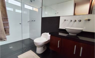 SE ARRIENDA ESPECTACULAR EN CHIA-SECTOR PINARES