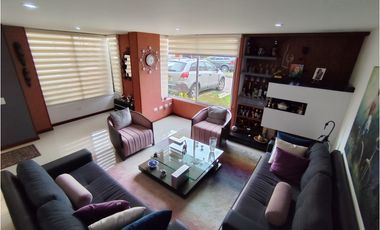 SE ARRIENDA ESPECTACULAR EN CHIA-SECTOR PINARES