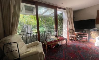 Casa en arriendo de 6 dorm. en Las Condes