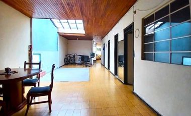 comercial (casa para comercio) en venta en san jose corocito. Cod V18037