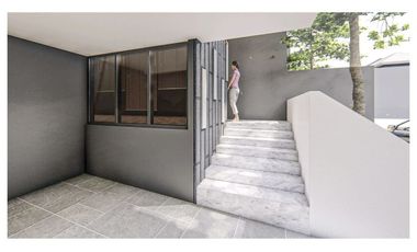 RUMAH 3 LANTAI DI JALAN GODEAN KM 7 YOGYAKARTA