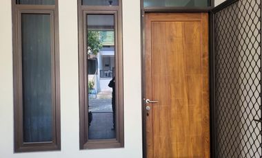 Dijual rumah ukuran 6 x 13 full renovasi