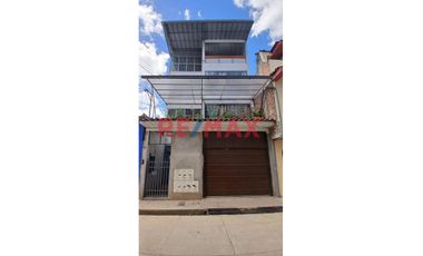 Se Vende Casa De 4 Pisos, Jr. Huaraz 111, Cajamarca