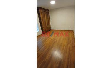 Se Vende Casa De 4 Pisos, Jr. Huaraz 111, Cajamarca