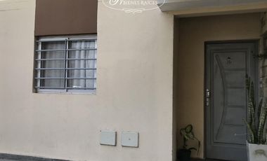 Departamento 2 AMBIENTES CON PATIO Y COCHERA