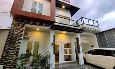 Rumah baru full furnish 2 lantai di jalan magelang selatan jcm