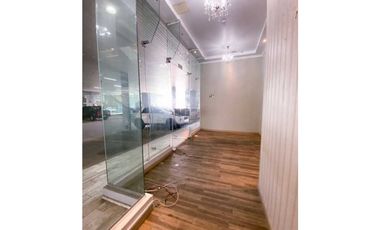 Se Alquila Lindo Local en Marbella Listo para Operar