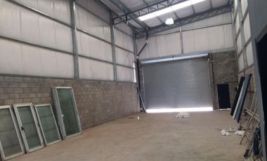 GALPON EN ZONA COMERCIAL DE PASEO MENDOZA