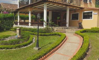 casa condominio en venta en villa del rio. Cod V1093008