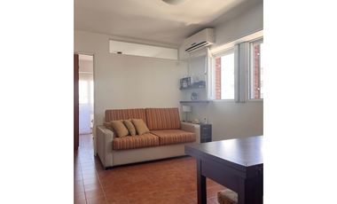 ALQUILER POR TEMPORADA - DOS AMBIENTES CON BALCÓN A LA CALLE Y WIFI