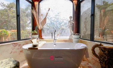 Casa de lujo en Venta en Ajijic con Alberca y Jardín