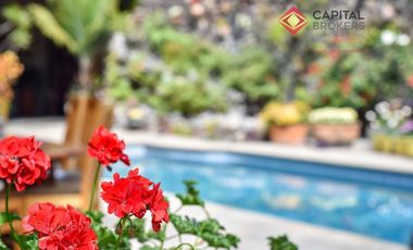 Casa de lujo en Venta en Ajijic con Alberca y Jardín