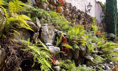 Casa de lujo en Venta en Ajijic con Alberca y Jardín