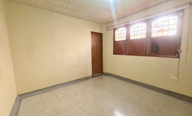 COD. 611 - SE ARRIENDA CASA - BARRIO: LA FORD