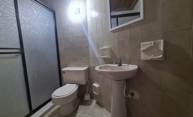 COD. 611 - SE ARRIENDA CASA - BARRIO: LA FORD