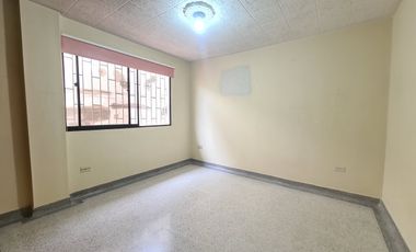 COD. 611 - SE ARRIENDA CASA - BARRIO: LA FORD