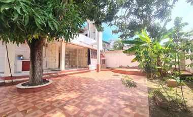 COD. 611 - SE ARRIENDA CASA - BARRIO: LA FORD