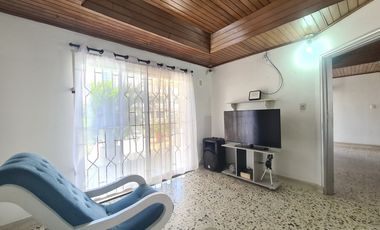 COD. 611 - SE ARRIENDA CASA - BARRIO: LA FORD