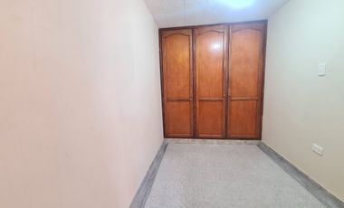 COD. 611 - SE ARRIENDA CASA - BARRIO: LA FORD