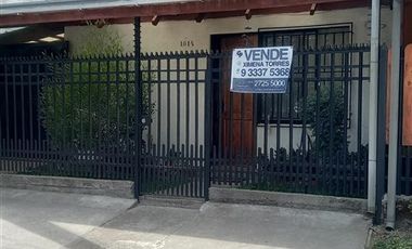 Casa en venta de 4 dorm. en Curicó